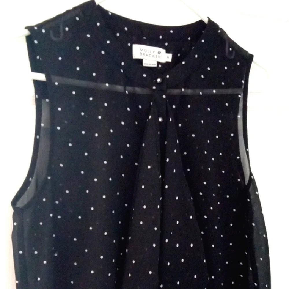 Molly Bracken Women's Black Blouse with White Dots and Front Ruffle Medium - Picture 3 of 12